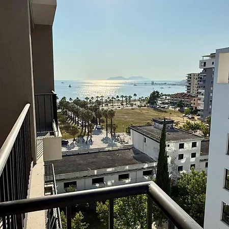 Xxxxxxx Xxx Apartment