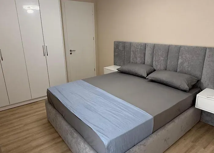 Apartament Xxxxxxx Xxx *